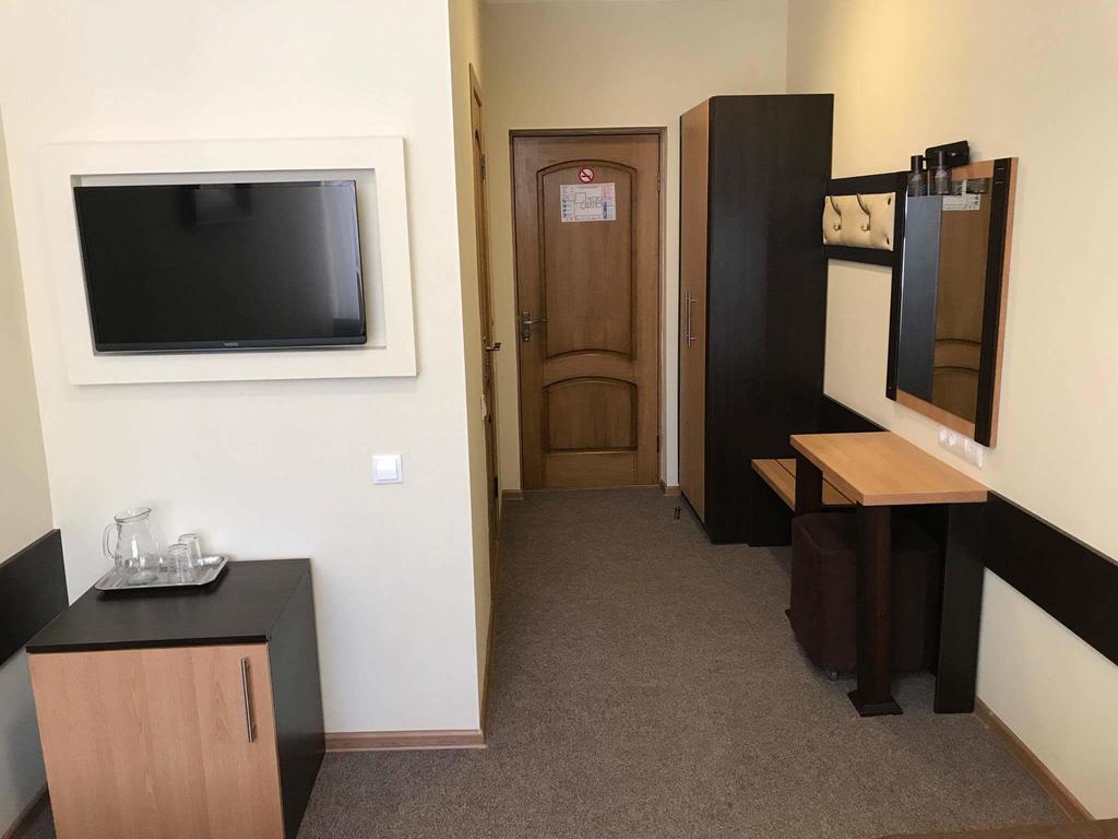Central Hotel Сорока Екстериор снимка