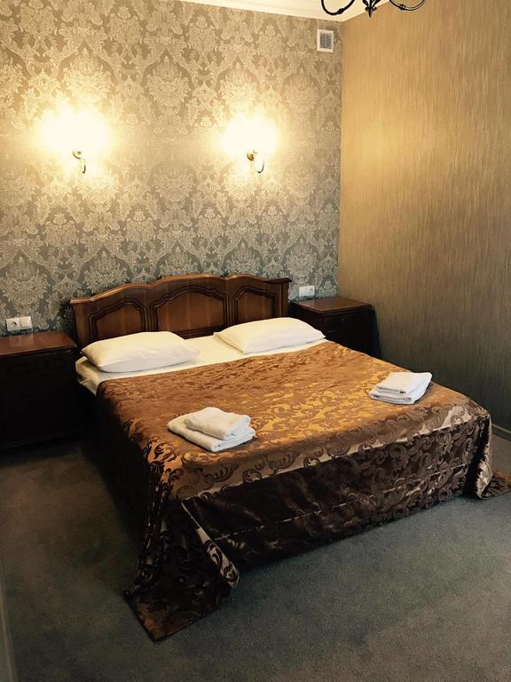 Central Hotel Сорока Екстериор снимка